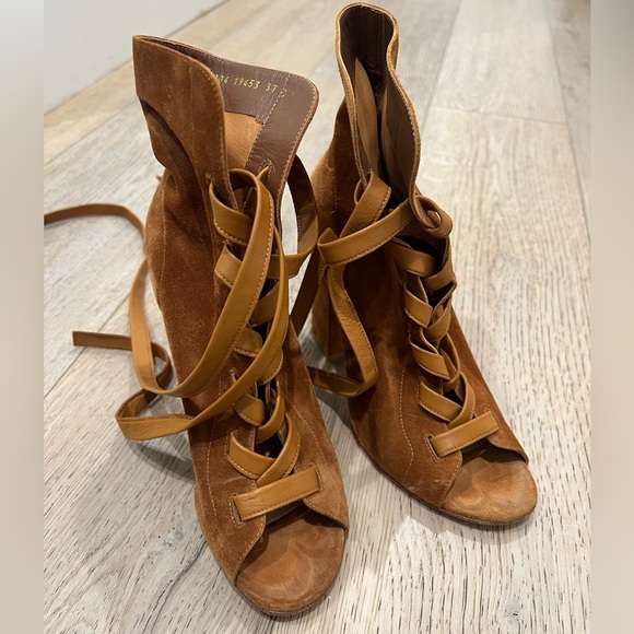 Gianvito Rossi Brooklyn Lace-Front Peep-Toe Suede Ankle Boot in size 37 - Picture 5 of 14